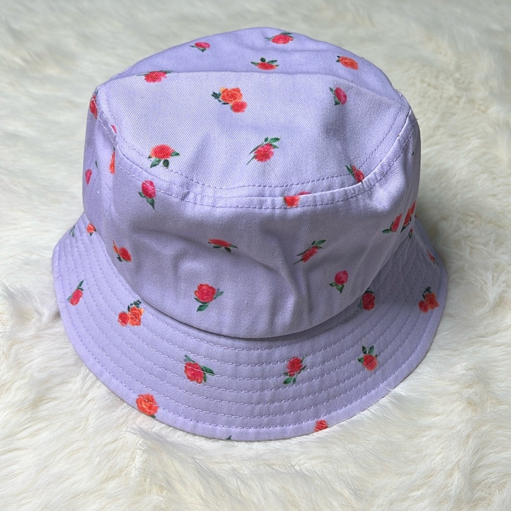 White Fox Bucket Hat